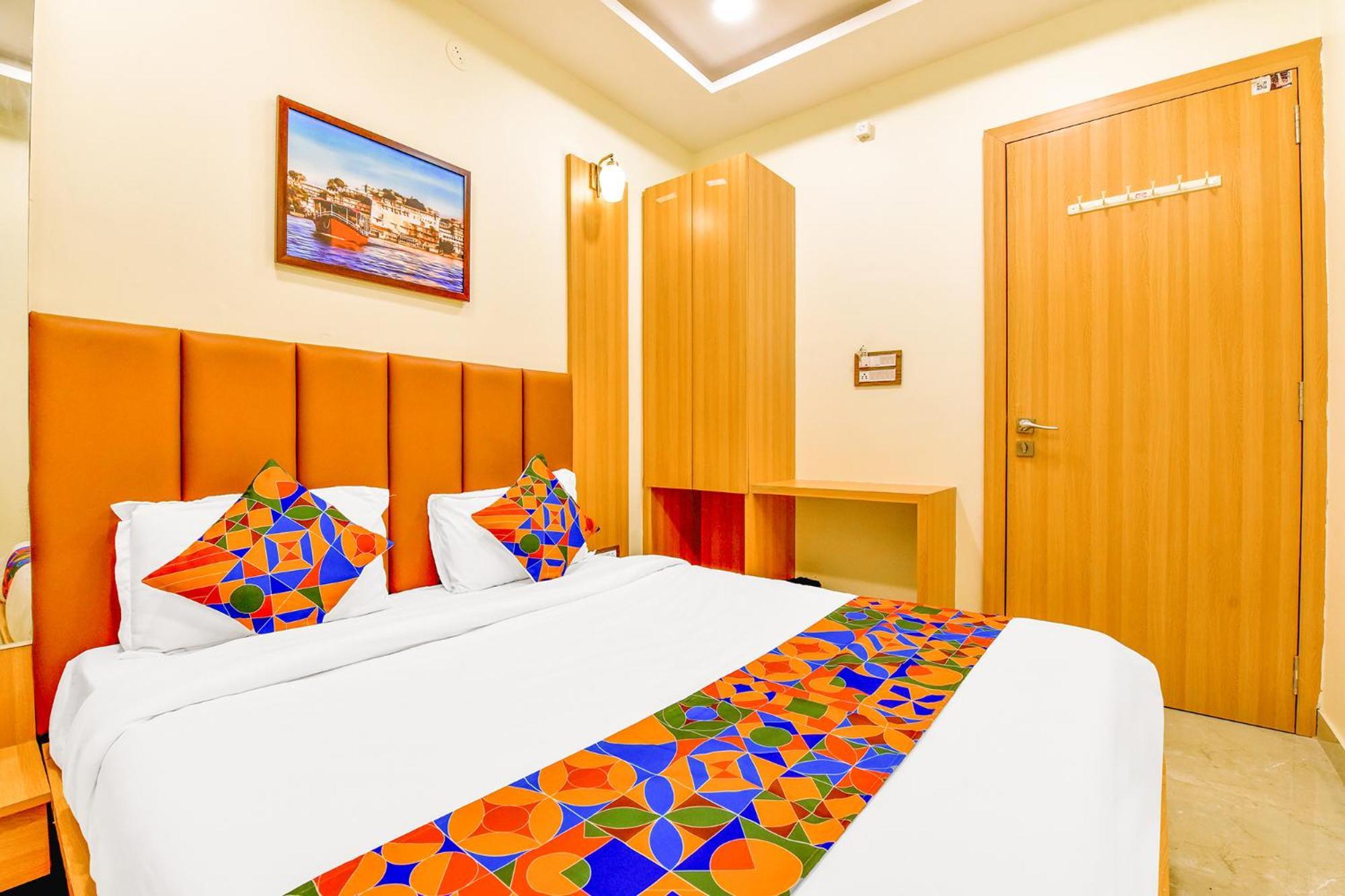 Fabexpress Mewar Shine Hotel Udaipur Exterior photo